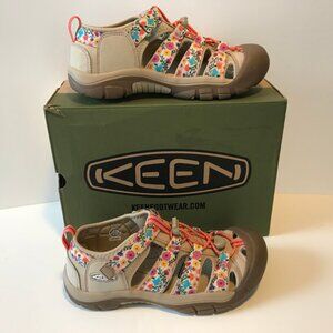 Keen Big Kids Newport H2 Sandals Safari/Birch Kids US 5 or Women 6 1/2 Brand New